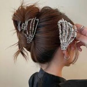 Silver Skeleton Hand Claw Clip